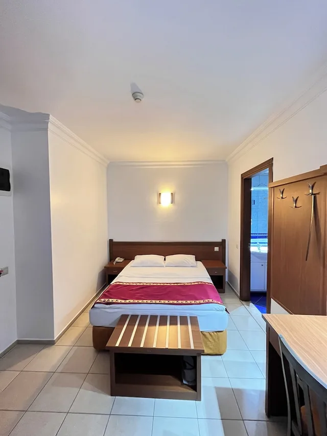 غرفة اقتصادية مفردة بسرير كوين، Hotel Royal Hill 1/8