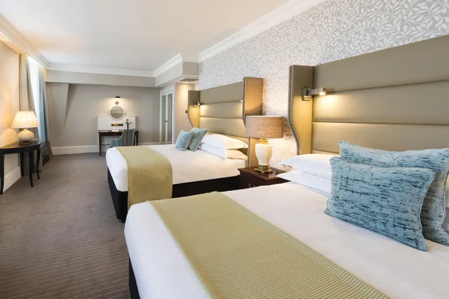 Luxury Family (2 DBL BEDS) - City Cruise Included، The Baileys Hotel London 1/10