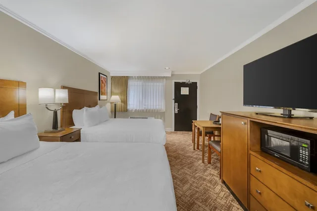 غرفة قياسية بسريرين كوين، Best Western Plus Northwoods Inn 6/10