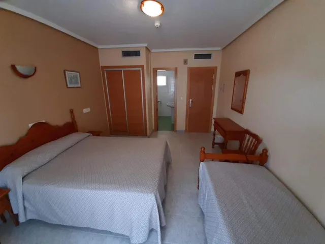 غرفة ثلاثية بسرير فردي، Hotel Cano 1/8