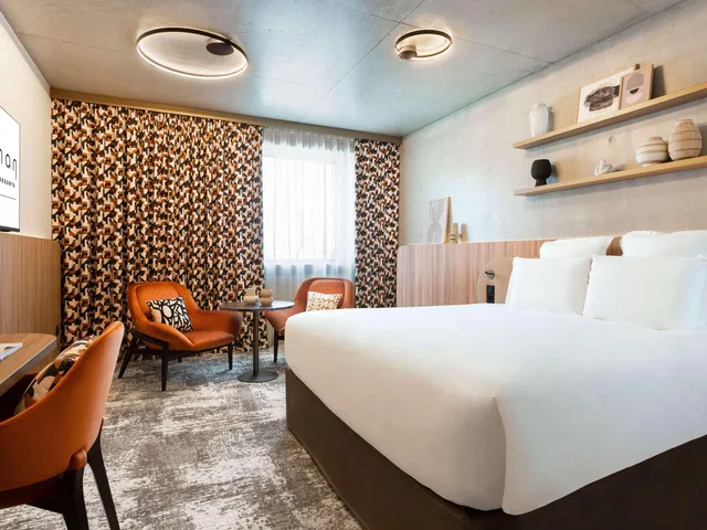 غرفة متصلة عائلية بسريرين كينج مع أريكة، Pullman Lyon 7/10