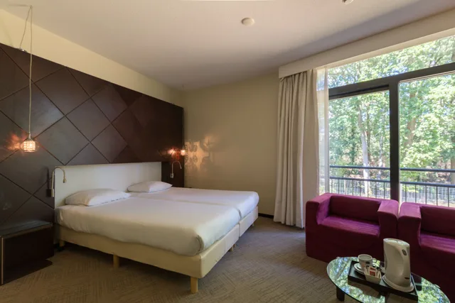 غرفة كومفورت بسريرين منفصلين بحوض استحمام، GOLDEN TULIP JAGERSHORST EINDHOVEN 2/4