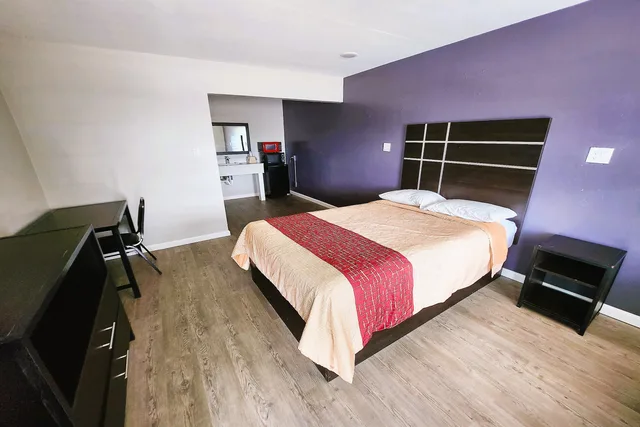 غرفة بسرير كينج، Travel Inn Hwy 80 - Jackson 2/5