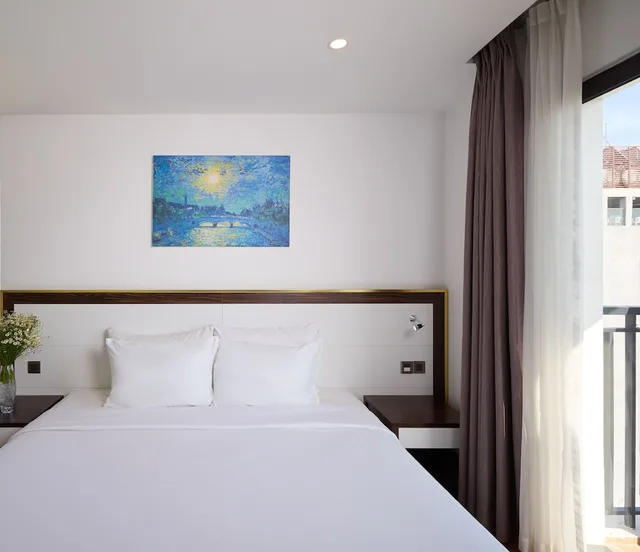 غرفة تنفيذية بسرير كينج بإطلالة على الجبل بحوض استحمام، An Vista Hotel 2/10