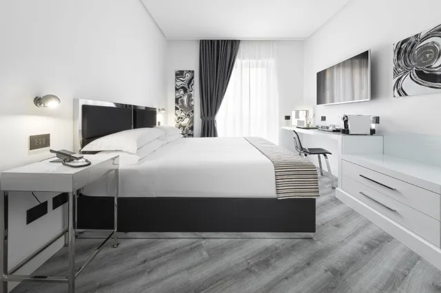 غرفة سوبيريور بسريرين منفصلين أو سرير مزدوج، LHP Napoli Palace and Spa 1/1