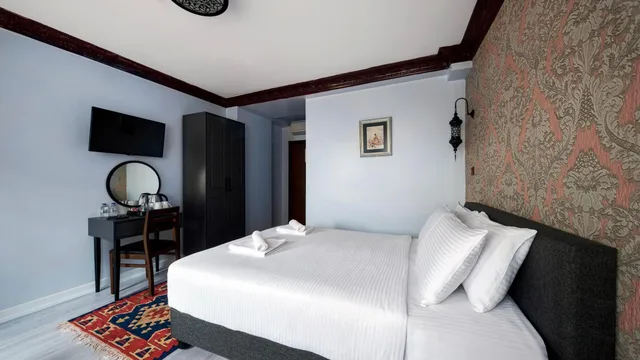غرفة ديلوكس ثلاثية بإطلالة جزئية على البحر، Mytra Hotel 6/10