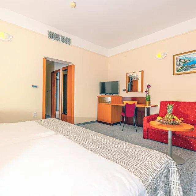 غرفة بسرير مزدوج بإطلالة على المتنزه، Hotel Marina 5/6