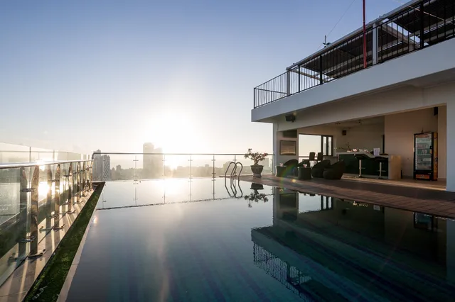 غرفة ثلاثية كبيرة بسرير فردي وسرير كوين، Sepon Blue Hotel 1/1