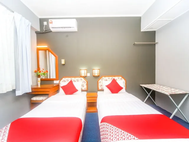 غرفة ديلوكس بسريرين منفصلين، Oyo 1026 Hotel Lutana 3/3