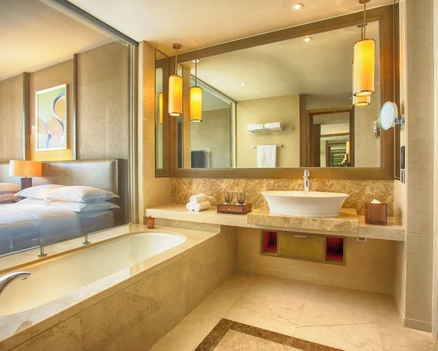جناح غراند بسرير كينج بغرفة نوم واحدة للمدخنين، Sheraton Bailuhu Resort Huizhou 6/7