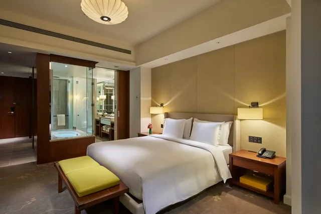 غرفة كلوب بسرير كينج، Palace Hotel Tokyo 2/2