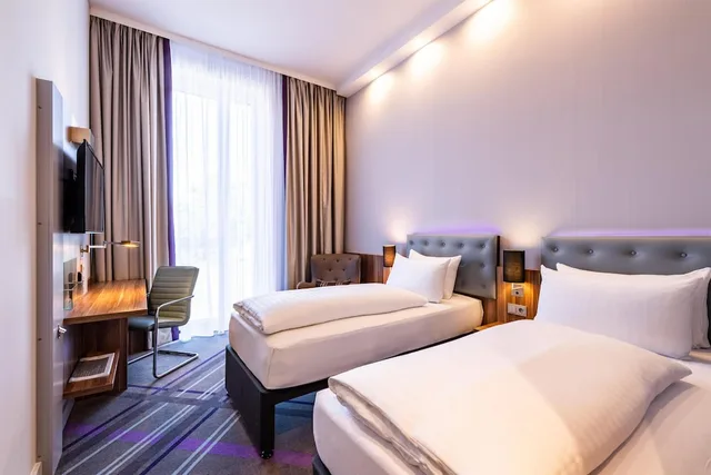 غرفة قياسية بسريرين منفصلين، Premier Inn Heidelberg City Zentrum 3/5