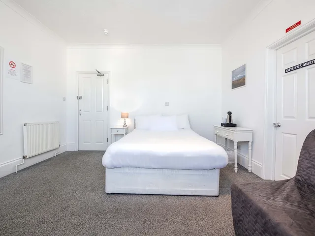 غرفة قياسية ثلاثية، OYO The Pier Hotel 7/10