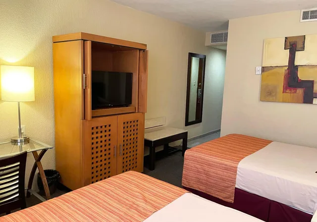 غرفة قياسية بسريرين، Hotel Victoria Poza Rica 3/5
