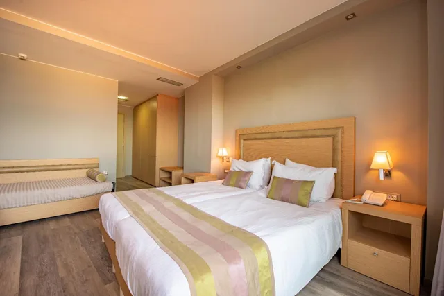 غرفة كومفورت بإطلالة على البحر، Alexandra Beach Resort & Spa 3/6