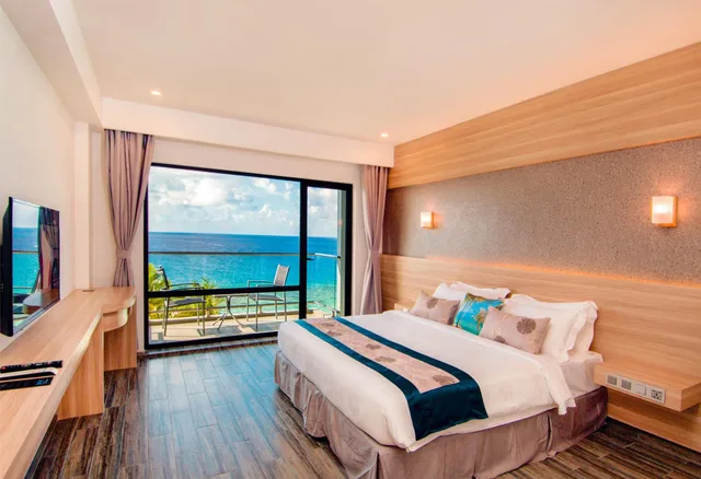 Super Deluxe Room Ocean-view with Balcony-Transfer Excluded، Kaani Grand Seaview 2/10