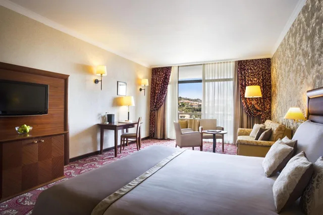 غرفة ديلوكس مزدوجة بإطلالة على المتنزه بشرفة، Remisens Hotel Metropol 4/6