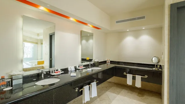 Master, Suite, King Bed، Real Inn Tijuana by Camino Real Hotels 10/10