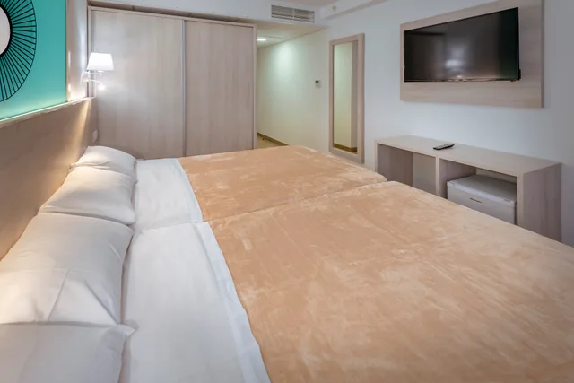 Room, Double or Twin Bed, Pool View, Best Lloret Splash 3/6