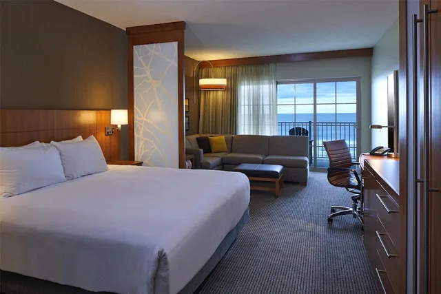 Room, King Bed, Ocean Front, Sofa، Hyatt Place Ocean City Oceanfront 1/2