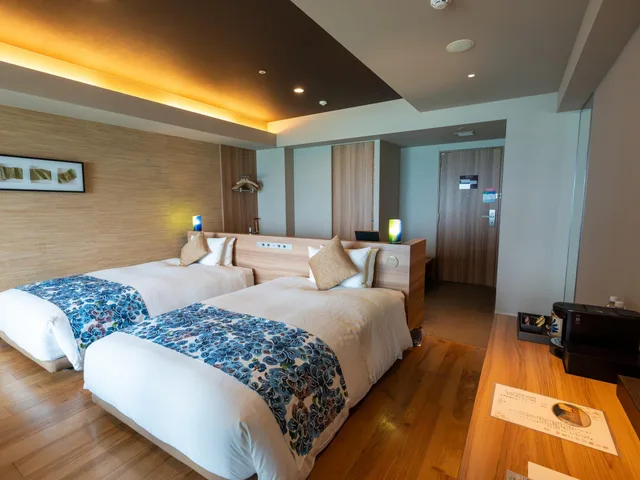 Twin Beds, Ocean View, Outdoor Bath، Ryukyu Onsen Senagajima Hotel 2/2