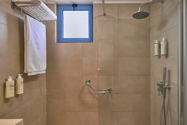 جناح جونيور ديلوكس بسرير مزدوج بإطلالة على الحديقة مع أريكة، Lindos Village Resort And Spa- Adults Only 3/5