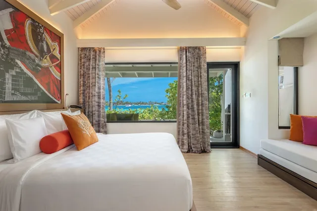 Beach Villa, King Bed، OBLU XPErience Ailafushi 1/2