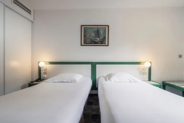 غرفة بسرير مزدوج أو سريرين منفصلين، Hotel Paradis De Lourdes 4/10