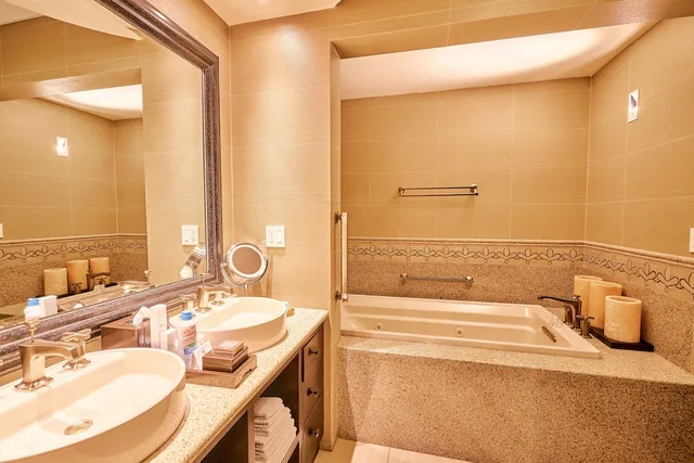 Signature, Junior Suite, King Bed, Murphy Bed، Grand Residences Riviera Cancun All Inclusive 4/4