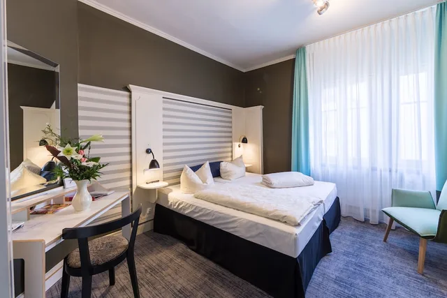 غرفة أساسية بسريرين منفصلين، Hotel Goldener Hirsch 6/10