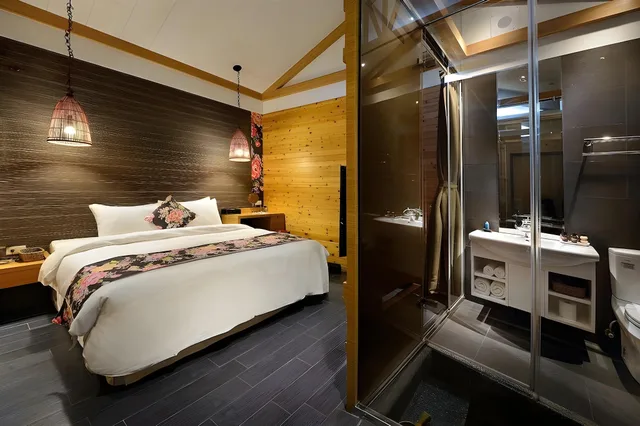 Romantic, Chalet, King Bed, Queen Bed, Garden Area، Pokara Resort 2/2