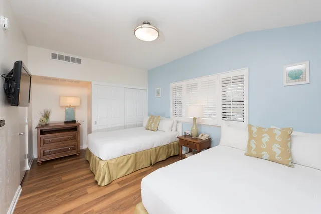 غرفة كلوب قياسية بسرير مزدوج أو سريرين منفصلين بمطبخ صغير، La Jolla Beach and Tennis Club 2/3