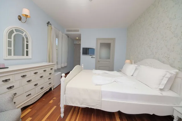 غرفة بسرير مزدوج بإطلالة على البحر بشرفة، Cunda Labris Hotel 9/10