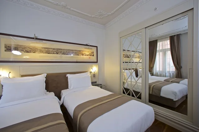 غرفة قياسية بسريرين منفصلين، TAXIM LOUNGE HOTEL 1/9