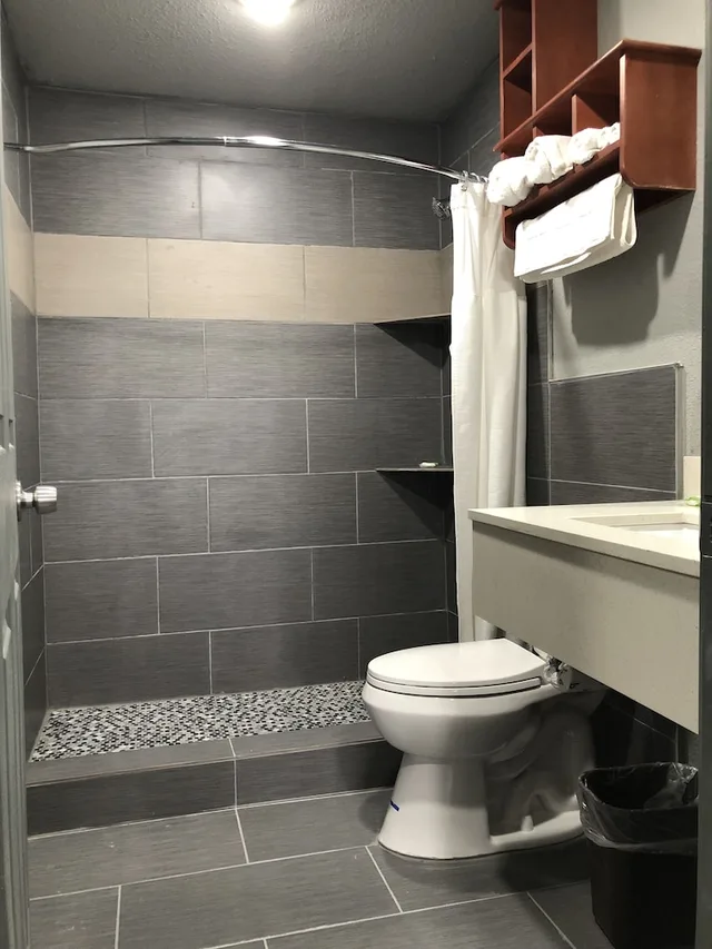 غرفة بسرير كينج، Budget Inn Valparaiso Niceville EglinAFB 3/3