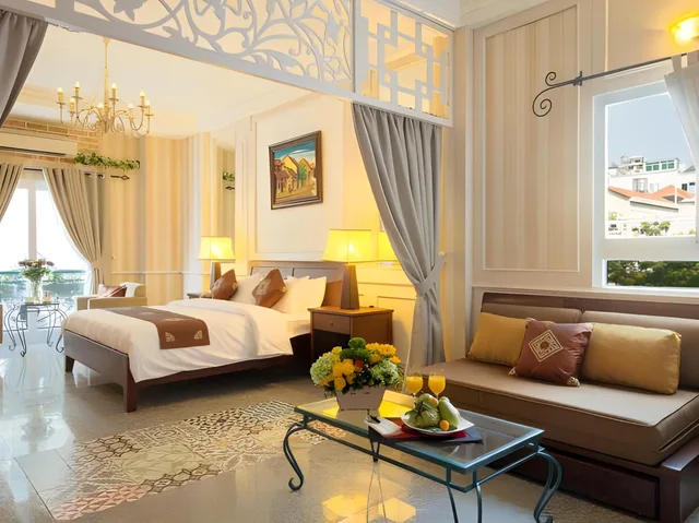 Boutique, Suite, King Bed, City View, Ben Thanh Boutique Hotel 1/1