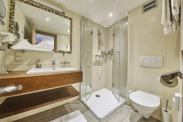 غرفة كومفورت بسرير كوين بشرفة، Hotel Romerhof 5/5