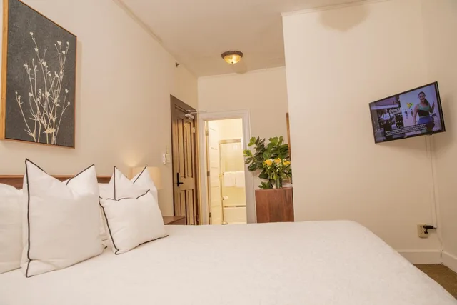 غرفة قياسية بسرير كينج، The Washington Square Inn 2/7