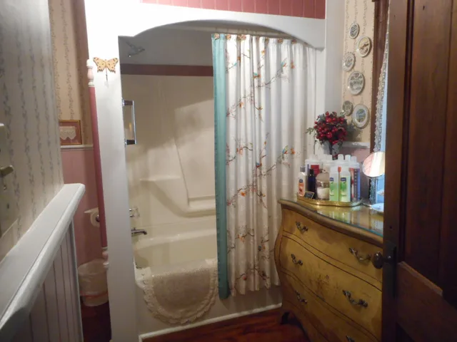 غرفة بسرير كوين، Applesauce Inn Bed and Breakfast 4/6