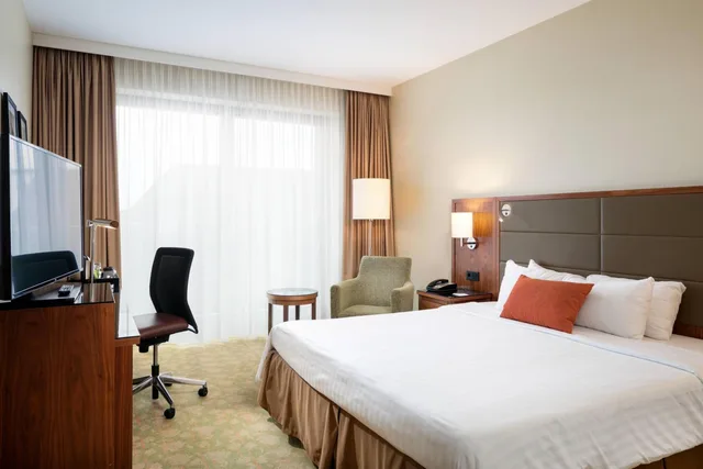 Business, Guest Room, King Bed, Conference Building، Courtyard By Marriott Bremen 2/10
