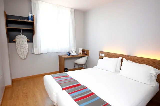 غرفة قياسية، Travelodge Valencia Aeropuerto Hotel 1/2