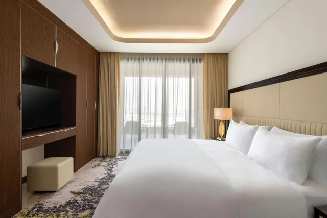 1 Bedroom, Premium, Suite, Apartment, King Bed, Partial Sea View، Agora, Doha, Autograph Collection 2/6