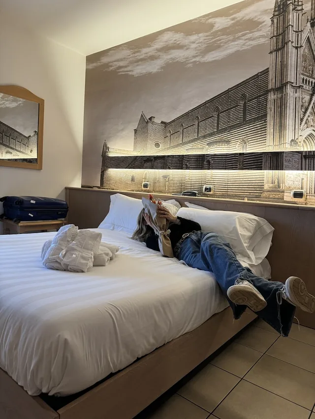 Superior, Queen Bed, Hotel Cladan 1/10