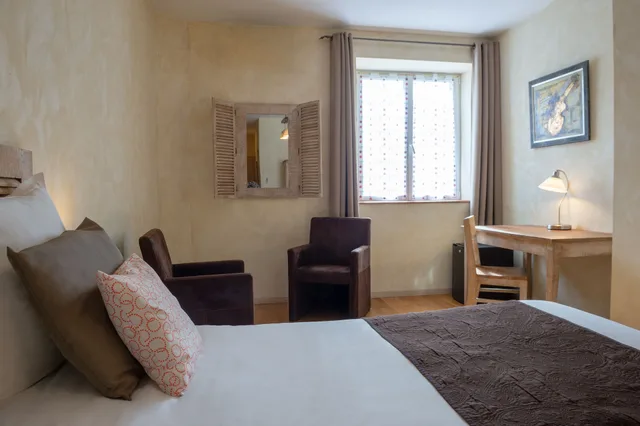 غرفة سوبيريور بسرير مزدوج، Domaine de la Courbe Hotel & Spa 7/10