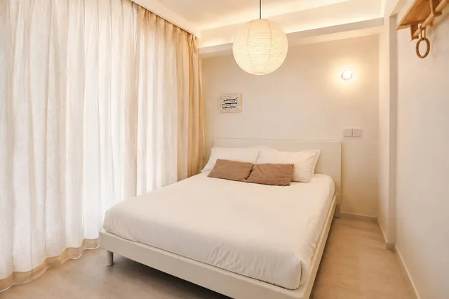Senior, Apartment, 4 Beds، Book and Bed-People's Square 6/10