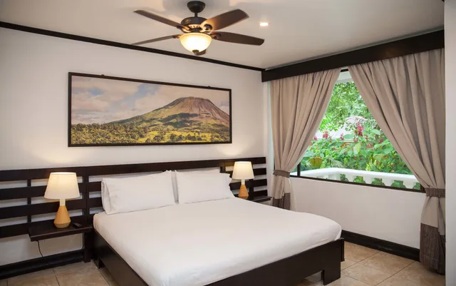 Spa, Deluxe, King Bed، Tifakara Boutique Hotel 1/7