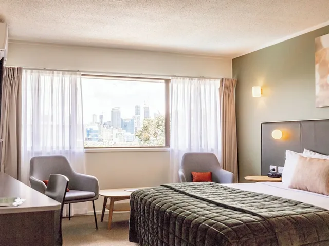 غرفة قياسية بسرير كوين بشرفة، Rose Park Hotel Auckland 4/10