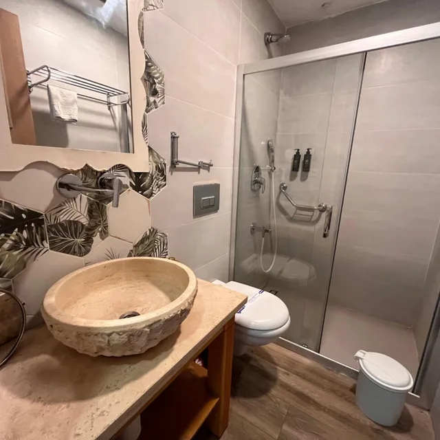 غرفة ثلاثية بشرفة، Alacati Asmali Konak Hotel 9/10
