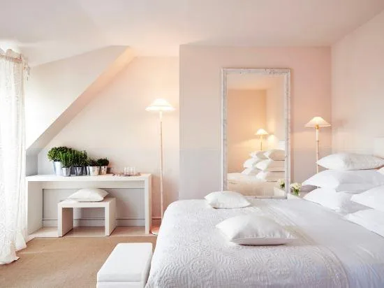 Suite, King Bed, Eiffel View, Sofa، Monsieur George-Champs Elysees 2/2
