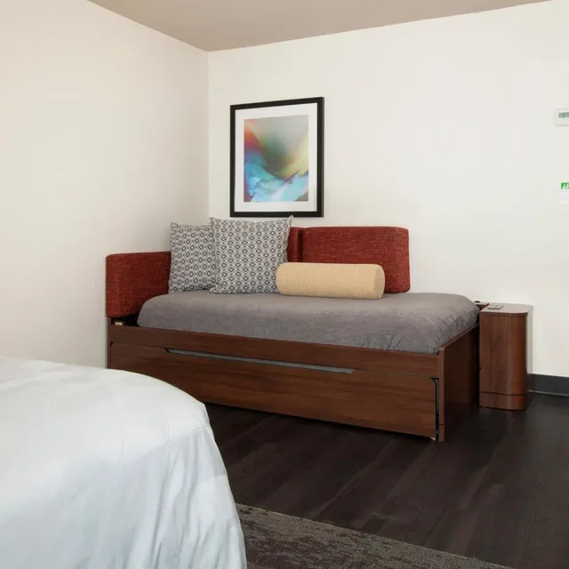 غرفة بسرير كينج مع سرير إضافي، Holiday Inn Panama City an IHG Hotel 4/9